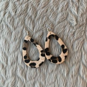 boutique leopard teardrop earrings